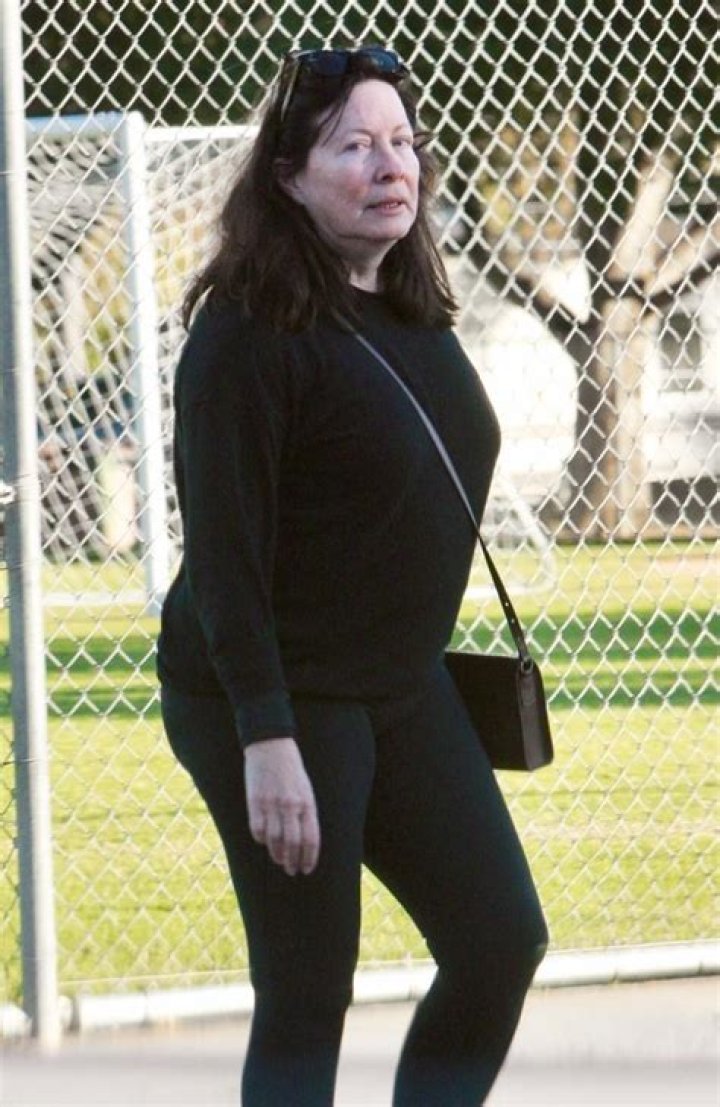 Linda Kozlowski: A Deep Dive into the Life and Career of the Talented Actress