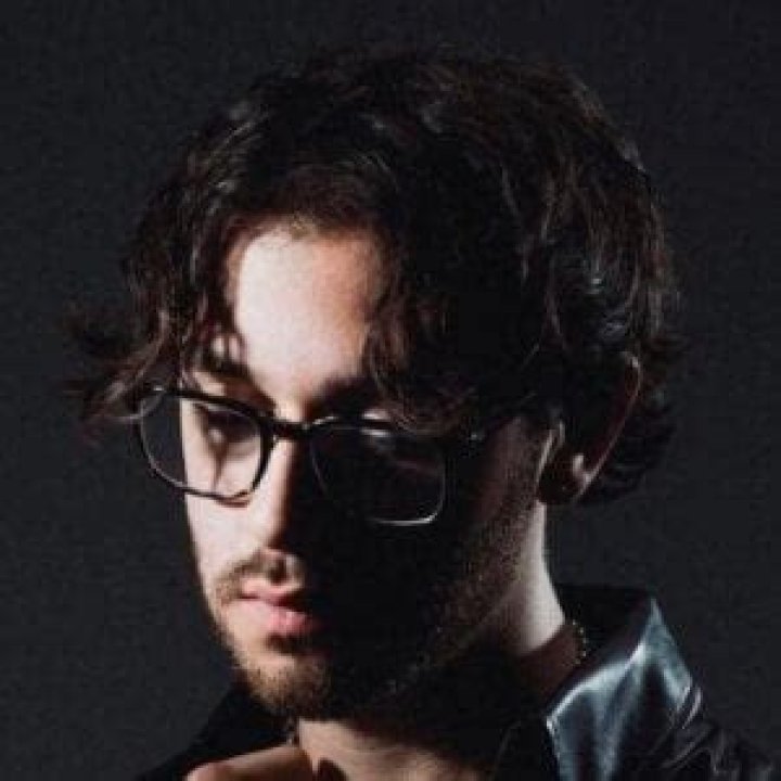 Chris Grey Biography: A Comprehensive Look at the Life and Achievements of a Remarkable Figure