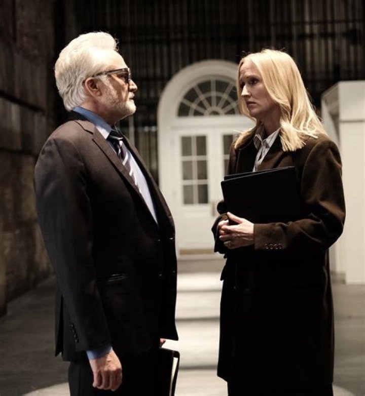 Exploring the Relationship Between Janel Moloney and Bradley Whitford: A Deep Dive into Their Lives and Careers