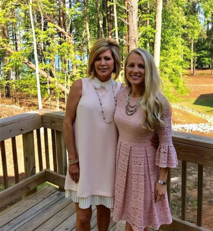 Mature Moms: Navigating Parenthood with Wisdom and Experience