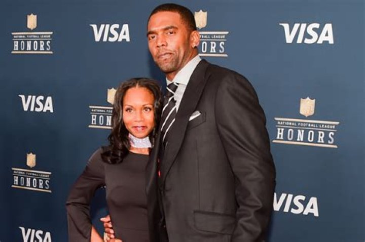 Randy Moss Wife: A Deep Dive into the Life and Love of the NFL Legend